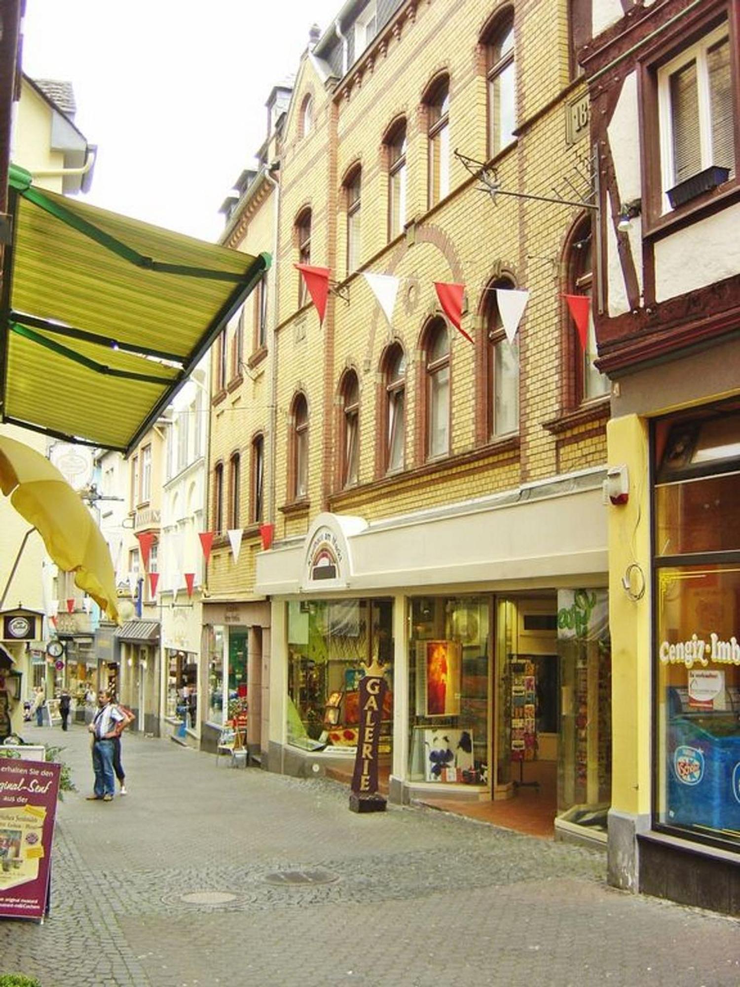 Living In The Historic Old Town Apartment *